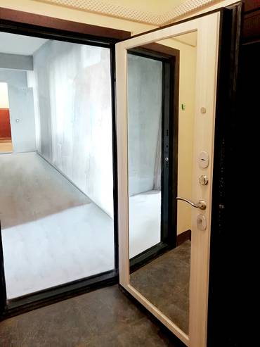 Большое зеркало внутри