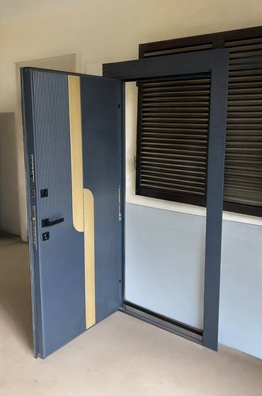 Дверь МДФ в современном стиле (фото из цеха)