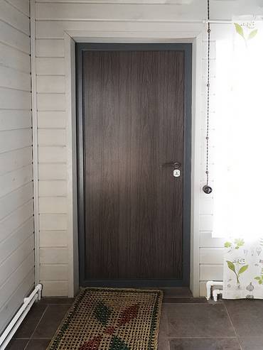 Дверь с гладкой панелью МДФ ПВХ