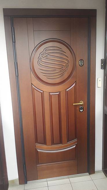 Дверь с отделкой МДФ