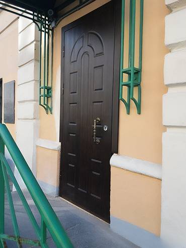 Уличная дверь с отделкой МДФ