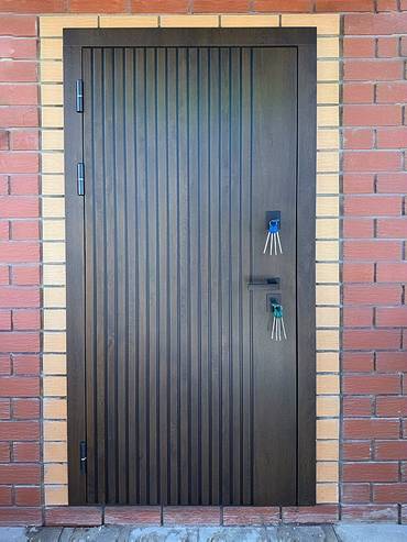 Уличная дверь с терморазрывом