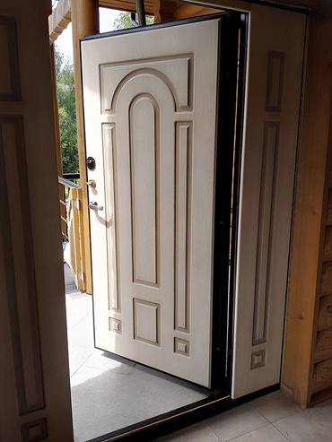 Утепленная дверь для дома